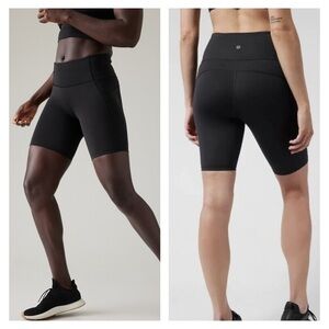 Athleta Black Ultimate Stash II 7" Short